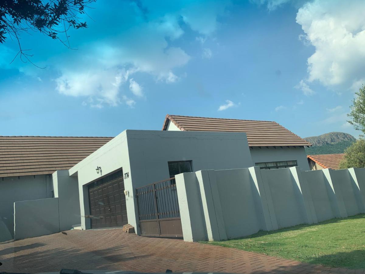 774Ways Holiday Home Hartbeespoort Exterior photo
